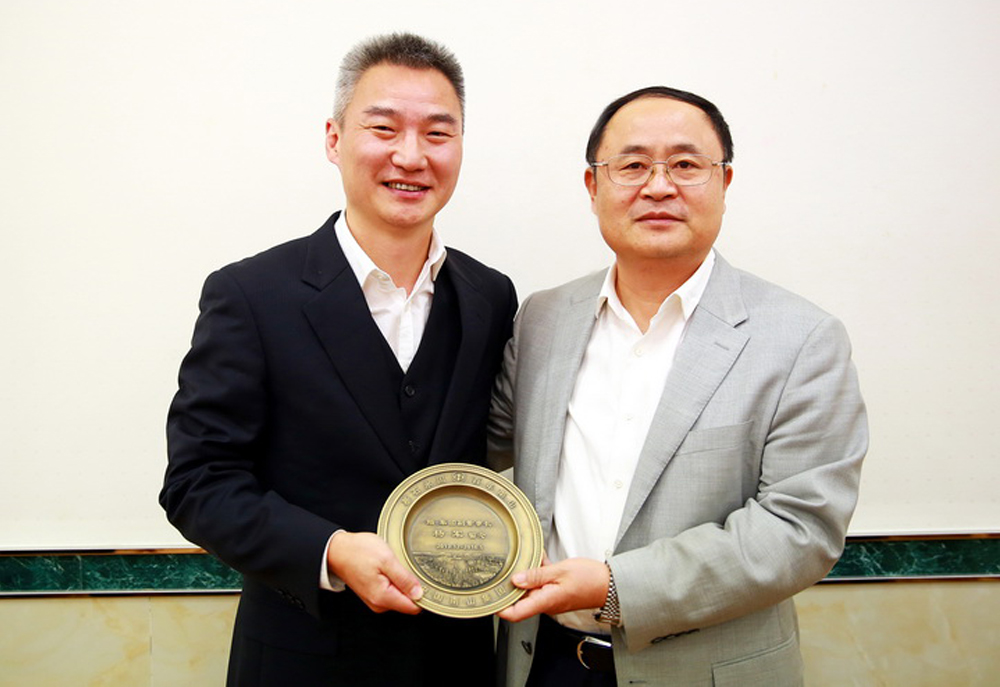 1511858302559961.jpg 2.jpg