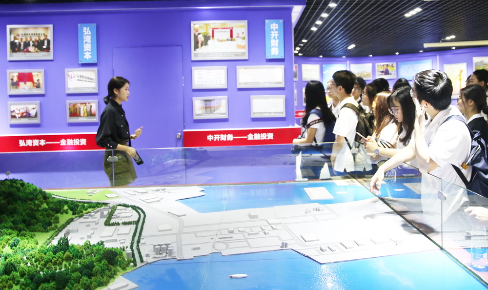 1532944854761239.jpg 2A4A7610.jpg